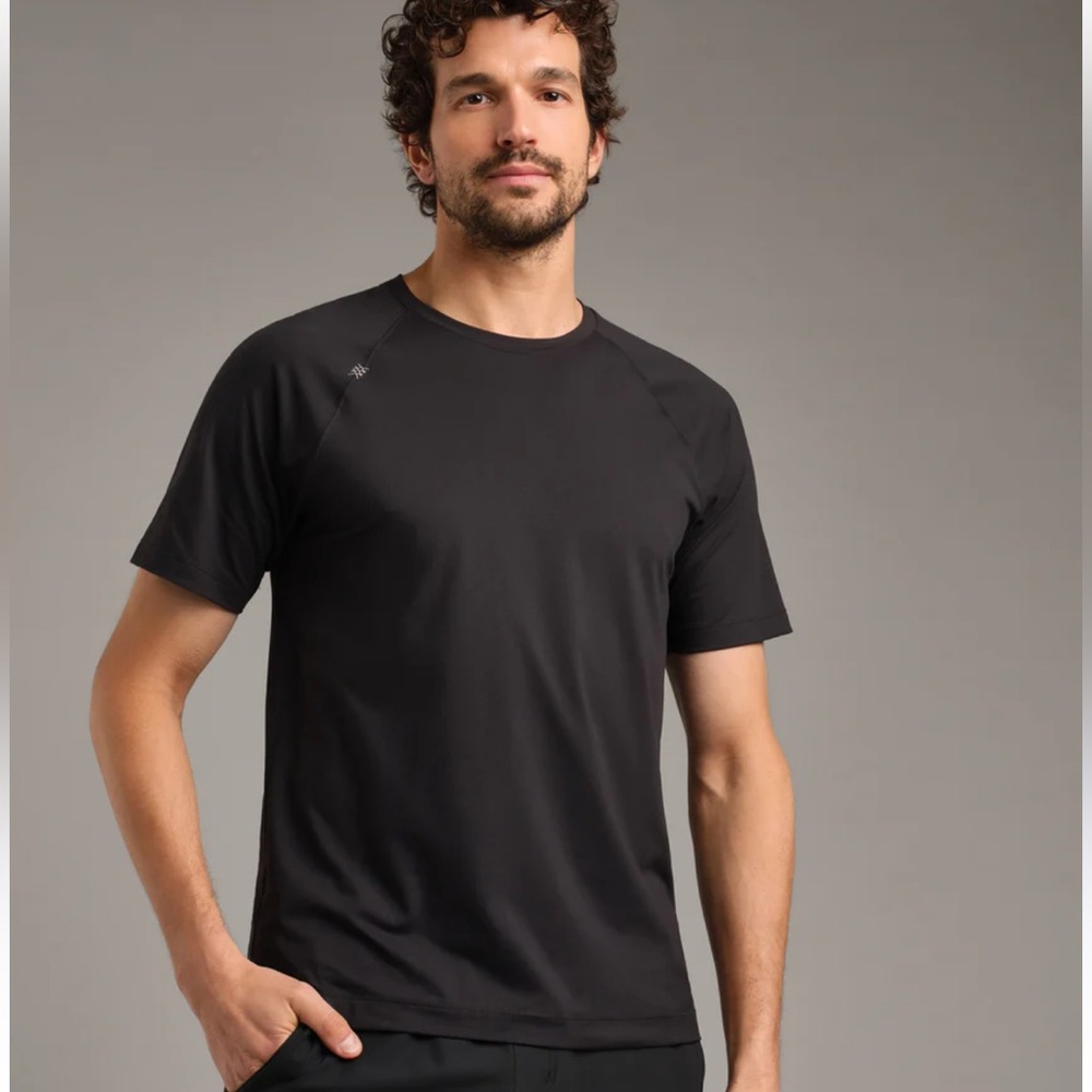 Rhone Men's Charcoal Short Sleeve Tee shirt size M